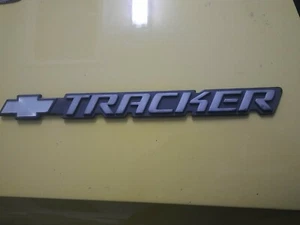 CHEVROLET TRACKER FENDER EMBLEM - Picture 1 of 3