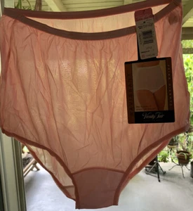 Vintage Vanity Fair Classic Ravissant Full Panties 7 Pink Silky Nylon NEW NOS - Picture 1 of 5