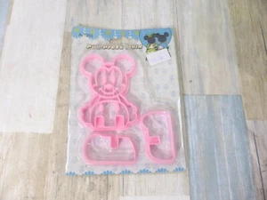 Mickey Mouse Pink Plastic Cookie Mold or Sandwich Mold 3 Dimensional New - Picture 1 of 4