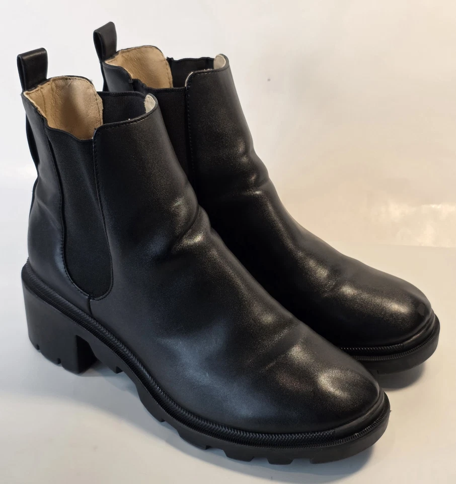 Steve Madden Boots Womens 10 Amulet Ankle Chunky Chelsea Black Y2K Classic Boots - Image 1 of 4