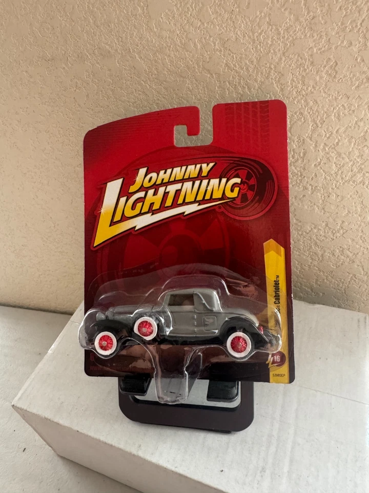 Johnny Lightning 1931 Cadillac V-16 Cabriolet JL16 A7 - Image 1 of 1