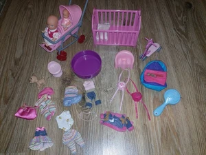 barbie konvolut, Baby zubehör: Bett, Kinderwagen, etc. - Bild 1 von 4