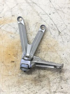 REAR LEFT FOOTBOARD SUPPORT FOR 2006 HYOSUNG GT650S (e40389) Foto 1 de 2