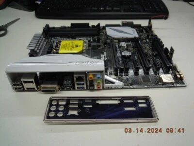 Asus Z170-PRO ATX Motherboard LGA 1151 DDR4 USB3.1 + I/O Shield * USPS Priority - Image 1 of 4