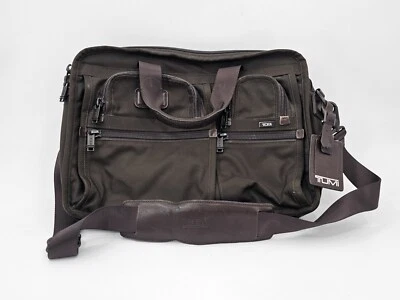 TUMI Maletín Mensajero Expandible de Nylon Marrón Oscuro con Inserto para Laptop Foto 1 de 4