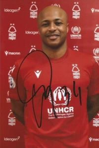 NOTTINGHAM FOREST: ANDRE AYEW SIGNED 6x4 PORTRAIT PHOTO + COA - Bild 1 von 1