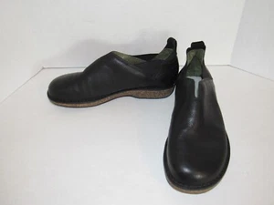 Planet Walkers By Simple Black Walking Travel Slip On Shoes Womens Size 10 - Picture 1 of 10