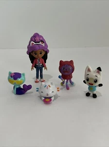 DreamWorks Netflix Gabby's Dollhouse set di 5 personaggi Pandy Paws Mercat Cakey - Foto 1 di 12
