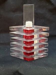 Vintage Lucite/Acryl Parfüm Flasche klar rot dreieckig - Bild 1 von 2