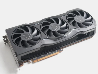 Tarjeta de gráficos SAPPHIRE Radeon RX 7900 XTX 24 GB GDDR6 de referencia Foto 1 de 4