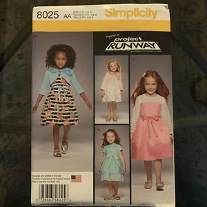 Simplicity Muster 8025 Kleinkind kleine Mädchen 1/2-3 Projekt Laufsteg KLEID Bolero - Bild 1 von 2