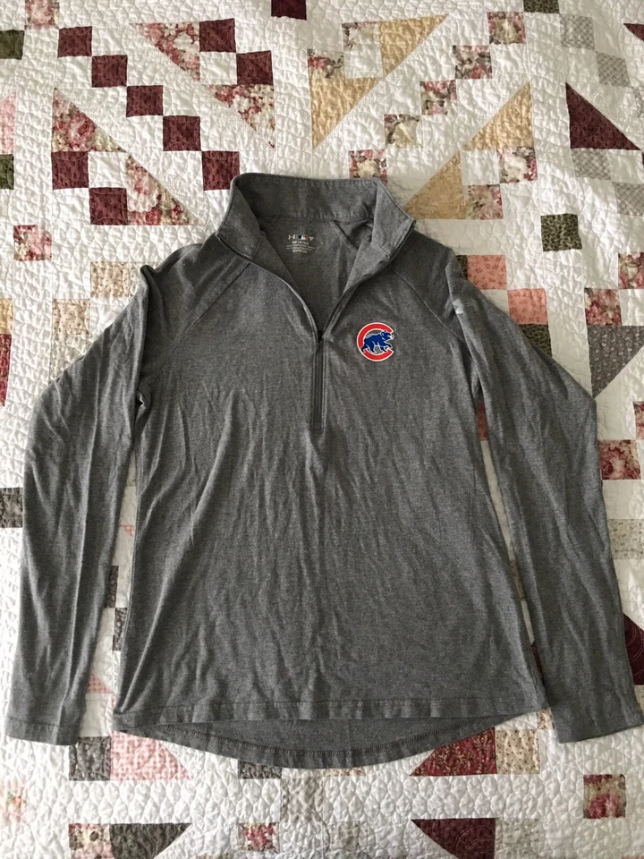 女式 Chicago Cubs Under Armour Heatgear 夹克半拉链运动衫 S 码 — 第 1/4 张图片