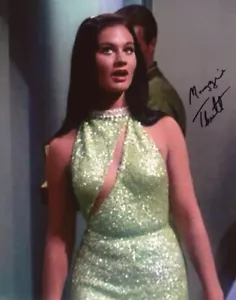 FOTO FIRMADA MAGGIE THRETT 8x10 RUTH MUDD MUJER STAR TREK TOS RARO BECKETT BAS - Imagen 1 de 2