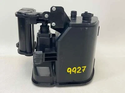 ¡Se adapta a BMW 528I 2.0 2012-2016 bote evaporador de combustible sin Xdrive 2 pestañas rotas! Foto 1 de 4