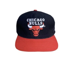 Sombrero de lana Chicago Bulls de colección negro/rojo con cierre a presión talla única - Imagen 1 de 6