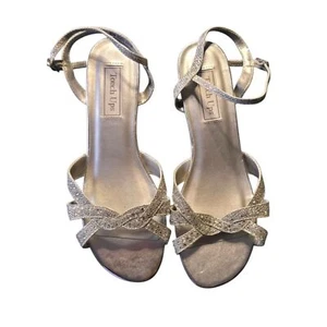 Sandalia de tacón bajo con brillo plateado para boda fiesta retoques para mujer talla 8,5 W - Imagen 1 de 8