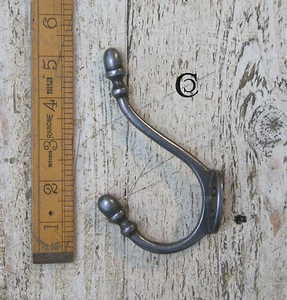 10 x GUSS ANTIK EISEN EICHELSTIL MÜTZE MANTELHAKEN 5 Zoll/125 mm 4 Loch - Bild 1 von 2