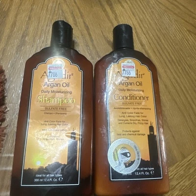 AGADIR ACEITE DE ARGÁN CHAMPÚ Y ACONDICIONADOR HIDRATANTE DIARIO - 12,4 fl oz CADA UNO Foto 1 de 4