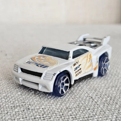 2005 Hot Wheels Acceleracers Teku Bassline 1:64 Diecast Loose - Image 1 of 4