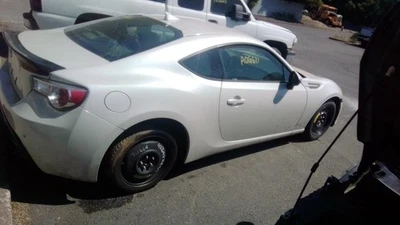 Used Fuel Pump Control Module fits: 2013 Subaru Br-z Fuel Pump RH quarter panel Foto 1 de 4