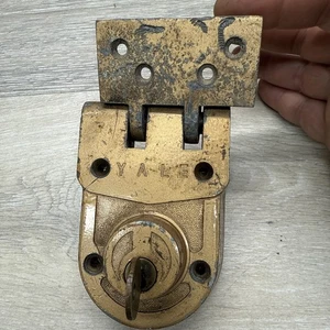 Vintage YALE Bolzenschloss V197 Riegel mit Schlüssel, funktioniert! - Bild 1 von 4