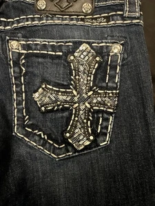 Miss Me Straight Jeans Women's 32 Blue Thick Stitch Low Rise Embellished Pocket - Picture 1 of 7