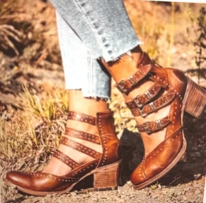 Zapatos para mujer Freebird by Steven Felicity talla 7 zapatos de cuero marrón con tachuelas - Imagen 1 de 13