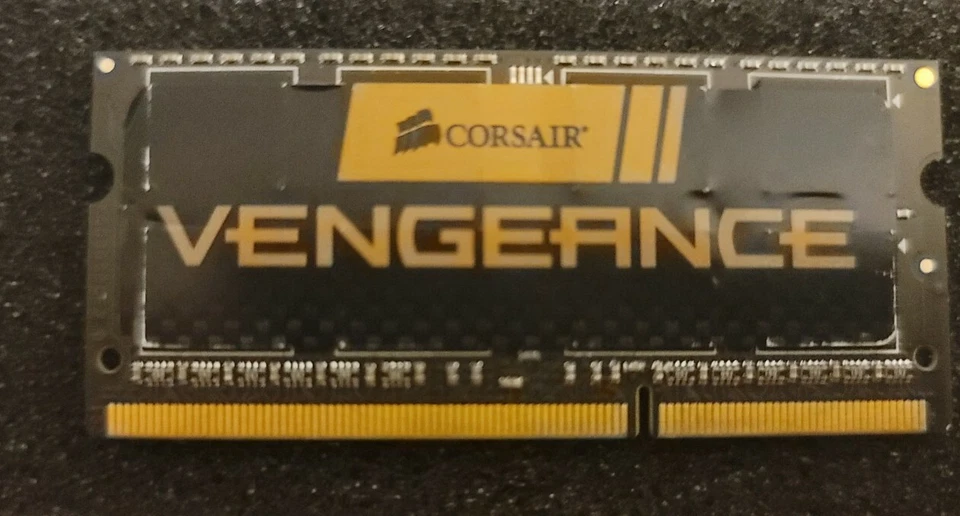 Corsair Vengeance  ( 8GB) PC3-12800 (DDR3-1600) Memory (CMSX16GX3M2A1600… - Image 1 of 1
