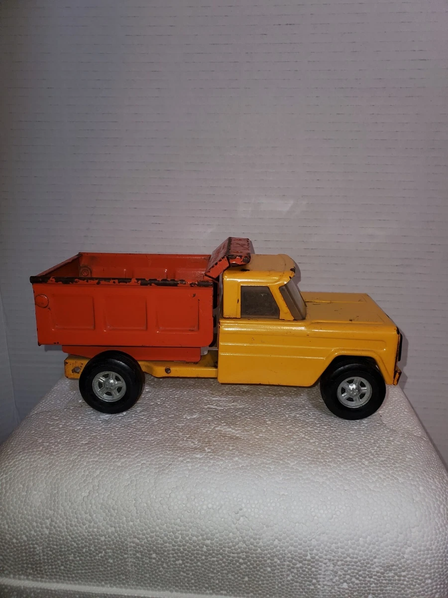 Structo 1:25 Scale Vintage Manufacture Diecast Cars, Trucks & Vans
