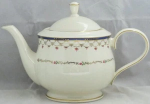 Lenox Terrace Rose Teapot and Lid - Bild 1 von 1