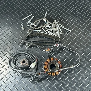 ♻️ APRILIA RS 125 2021-2025 - MISC ENGINE BOLTS & PARTS - Picture 1 of 10