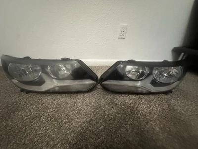 Juego de faros para Volkswagen Tiguan 2012-2017 izquierda y derecha con bombilla 2 piezas OEM Foto 1 de 4