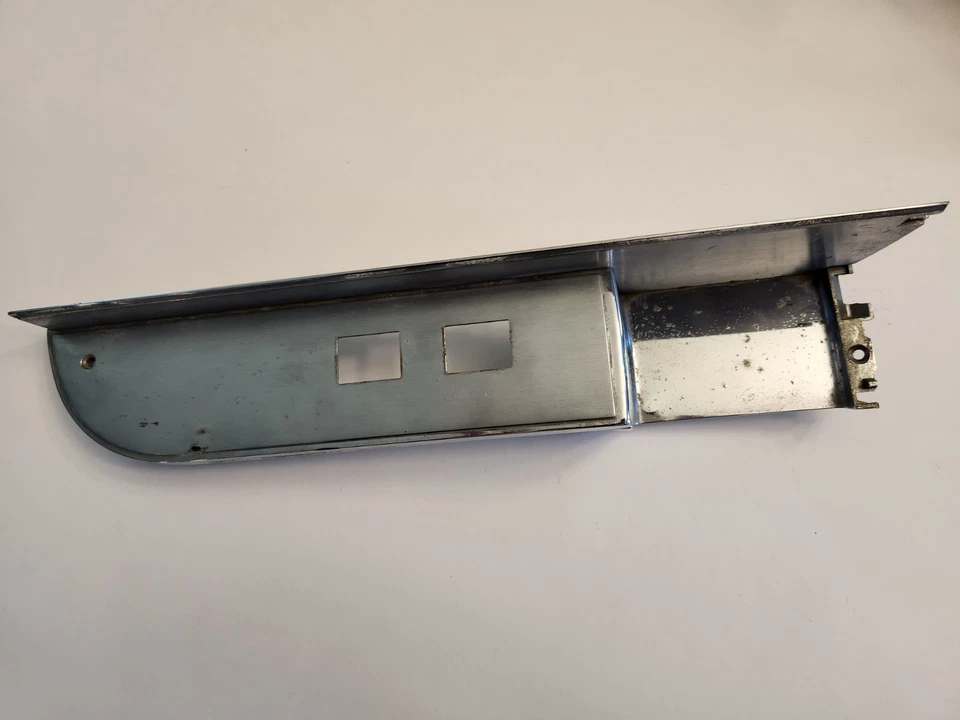 OEM 1962 CADILLAC DEVILLE RH POWER WINDOW / SEAT SWITCH ASSEMBLY #4309284 - Image 1 of 4