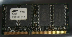 128MB SAMSUNG SDRAM 100MHz PC-100 SO-DIMM 144-pol. CL2 M464S1724BT1-C1H 3,3V - Afbeelding 1 van 1