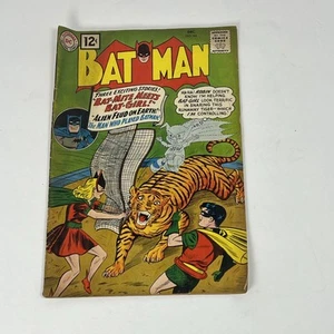Batman #144 (DC Comics December 1961) - Picture 1 of 6