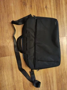 Tucano Business Reise Akten Notebook Tasche 17,3 Zoll Gepolstert aufsteckbar - Bild 1 von 4