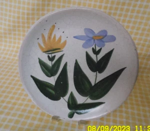 E1/  POTERIE DU MARAIS..ANCIENNE ASSIETTE CERAMIQUE EMAILLE FLEUR...23CM..N°3 - Picture 1 of 7