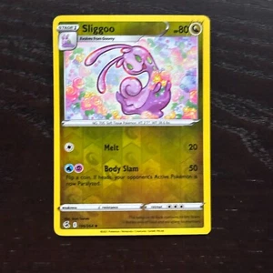 Sligoo 196/264 Pokemon Fusion Strike Sword & Shield Reverse Holo Uncommon NM - Picture 1 of 2