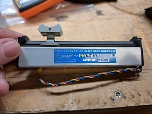 Penny & and Giles 22867 EUA 2,7K 100mm VCA Fader Schieberegler mit Kappe Sound Workshop - Bild 1 von 3