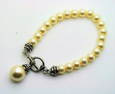 AB024 Elegante Diseño Estilo Alta Calidad Crema Perlas Moda Palanca Pulsera Foto 1 de 3