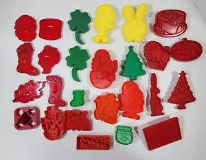 Lote de Cortadores de Galletas de Navidad de Plástico Vintage Sello Tupperware Jamón Bandera de Tren - Imagen 1 de 21