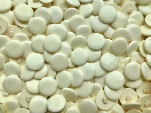 23mm 36L Cream Light Soft Pale Polished Shank Craft Jacket Button Buttons (AA28) - Picture 1 of 24