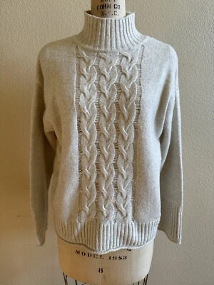 Nuevo con etiquetas Suéter Tejido Reciclado Sanctuary Avena Tostado Puntada Cable Para Mujer Talla Mediana Foto 1 de 4