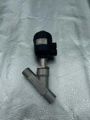 Bürkert / 2000A 20,0 Ptfe / VA/ DN20 / Très Bon État - Image 1 of 4