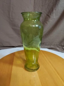 Vintage Chartreuse/Limettengrün 8" Blumenvase 2,5" Durchmesser mundgeblasen - Bild 1 von 4