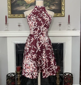 B. Darlin Neckholder Floral Fit & Flare Kleid Größe 3 / 4 - Bild 1 von 8