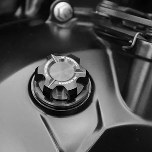T-Axis Black Crankcase Oil Filler Cap For Kawasaki ZZR 1200 02 03 04 05 - Picture 1 of 4