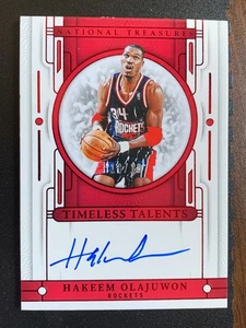 2023 Tesori Nazionali Talento Senza Tempo Hakeem Olajuwon /18 Autografo - Foto 1 di 2