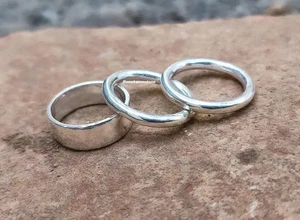 Anello a cupola in argento sterling 925: fascia larga grossa, gioielli fatti a mano, tutte le misure - Foto 1 di 13