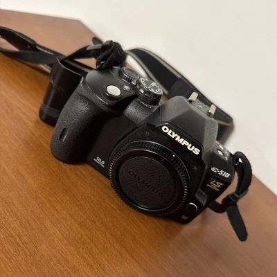 Solo cuerpo de cámara digital Olympus EVOLT E-510 10,0 MP SLR (para piezas o reparación) Foto 1 de 4